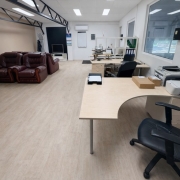 Müüa toimiv autoteenindus valmis ärina koos üürilepinguga