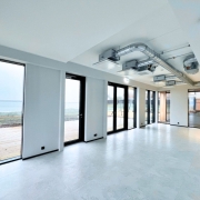 LUMMAVA MEREVAATE JA AVARA TERRASSIGA ÄRIPIND PÕHJA-TALLINNAS!