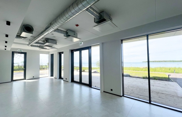 LUMMAVA MEREVAATE JA AVARA TERRASSIGA ÄRIPIND PÕHJA-TALLINNAS!