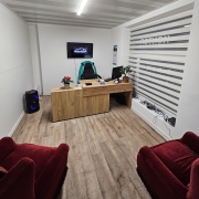 Продается действующая автомастерская с современным оборудованием, инструментом и оборудованием и действующим договором аренды.