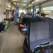 Продается действующая автомастерская с современным оборудованием, инструментом и оборудованием и действующим договором аренды.