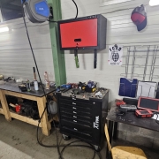 Продается действующая автомастерская с современным оборудованием, инструментом и оборудованием и действующим договором аренды.