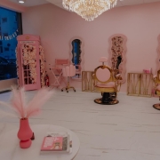 Продается необычный салон красоты и бар красоты в Таллинне - готовая концепция и бренд