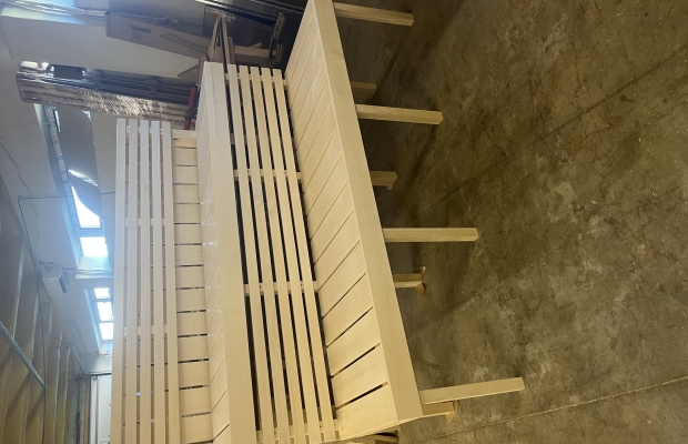 A manufacturer of sauna materials is looking for an investor