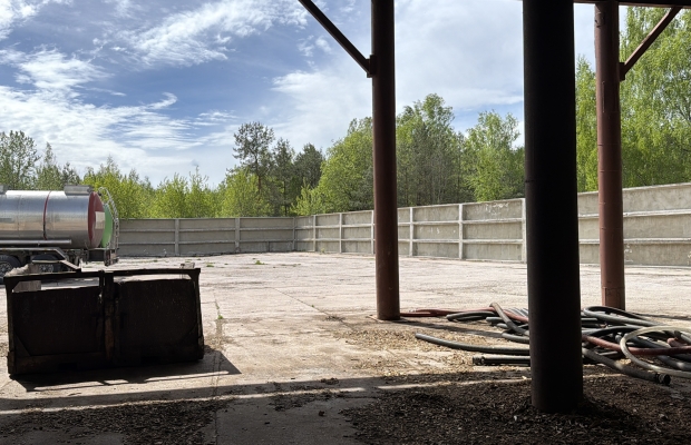 Alcohol plant, 60 ton scales, railway, wells, natural gas