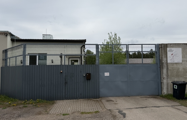 Alcohol plant, 60 ton scales, railway, wells, natural gas