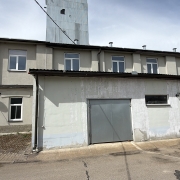 Alcohol plant, 60 ton scales, railway, wells, natural gas