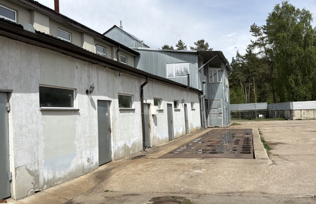 Alcohol plant, 60 ton scales, railway, wells, natural gas