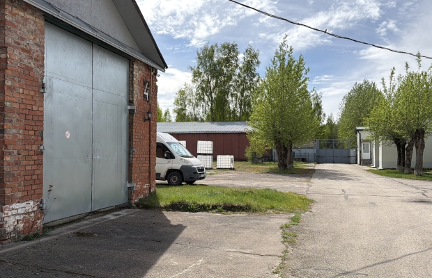 Alcohol plant, 60 ton scales, railway, wells, natural gas