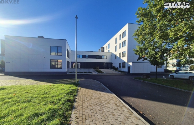 Müüa kaasaegne büroopind, parkimiskohaga