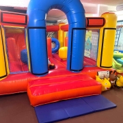 MÜÜA TEGUTSEV LASTE MÄNGUTUBA – ESTEPONA, HISPAANIA