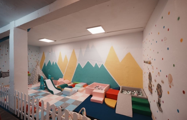 MÜÜA TEGUTSEV LASTE MÄNGUTUBA – ESTEPONA, HISPAANIA