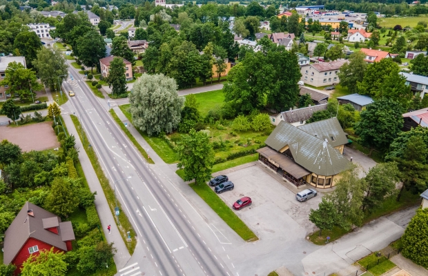 Tegutsev pubi Rapla kesklinnas – hoone, maa, inventar ja seadmed