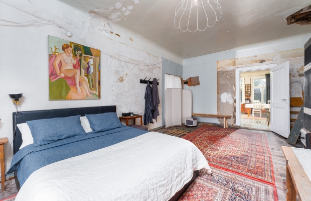 Väärika hingega endine kirikumõisa peahoone ootab uut peremeest!