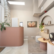 Trendikas Volta kvartalis vabaneb 1.aprillist üks eriti efektne ja armas stuudiopoe pind!